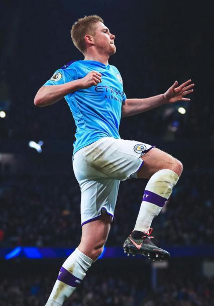 拜仁德甲13轮净胜球+40五大联赛第一，比第二名巴萨多了15球（德甲13轮过后，拜仁净胜球+40领跑五大联赛，领先巴萨15球）