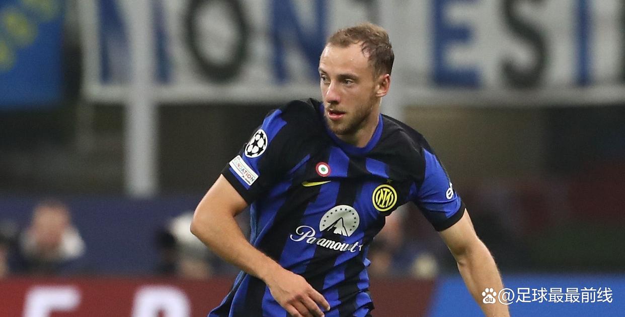 罗马诺：卢克曼没参加训练，这是他对亚特兰大的回应（罗马诺：卢克曼以缺席训练回应亚特兰大）